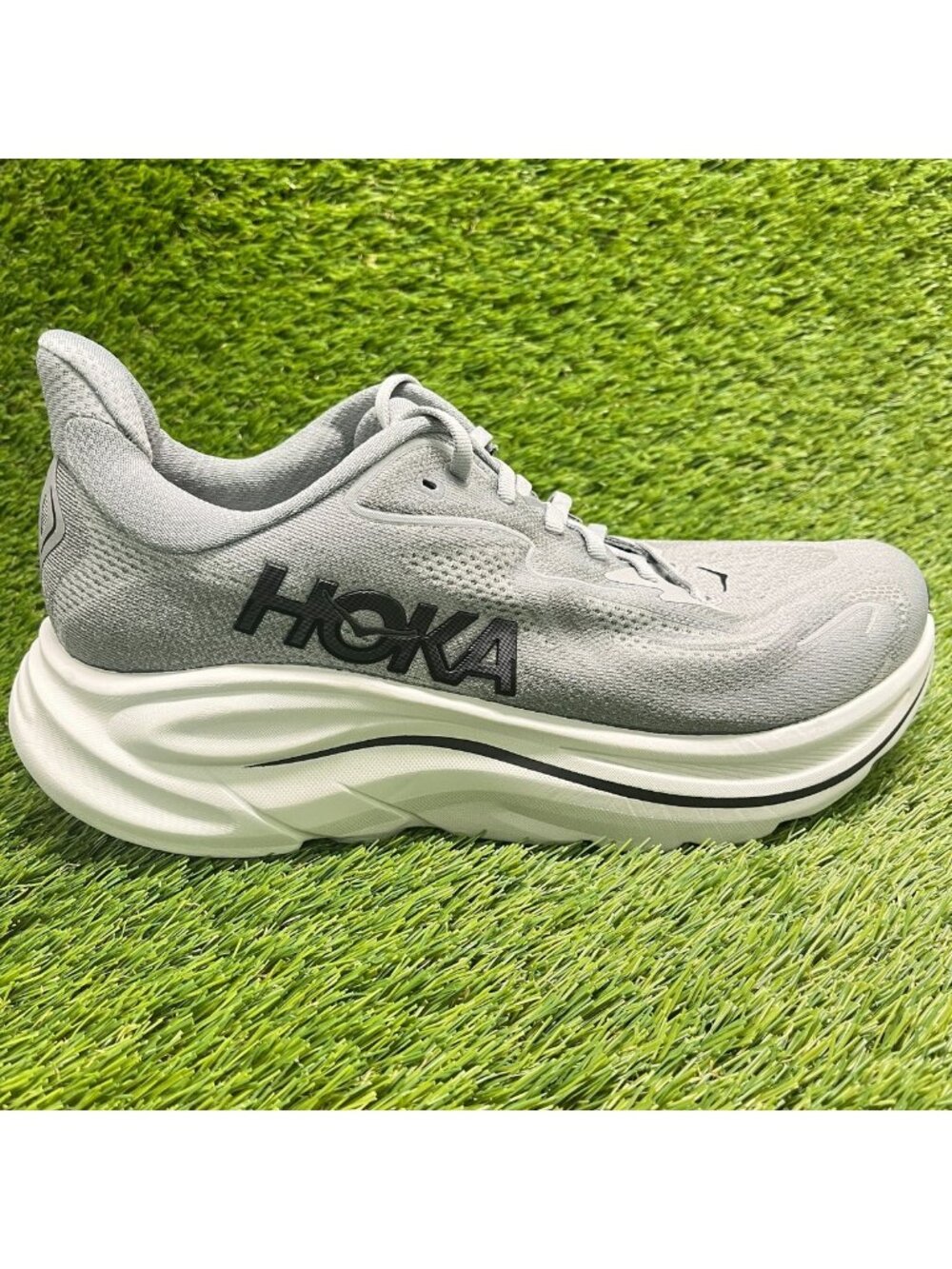 Hoka One One Clifton 10 Mens Size 9.5 Gray Black Athletic Running Shoes Sneakers